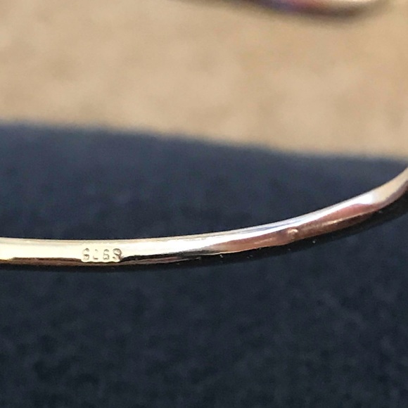 🎄 LAST 1- PLATINUM PLATED CURVED CUFF BRACELET - Picture 3 of 4